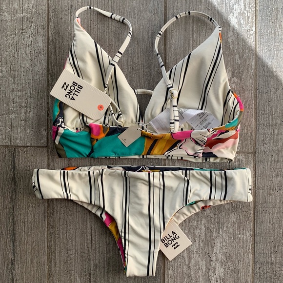 🔥🔥BILLABONG - REVERSIBLE FLORAL DAY BIKINI🔥🔥 - Picture 4 of 8